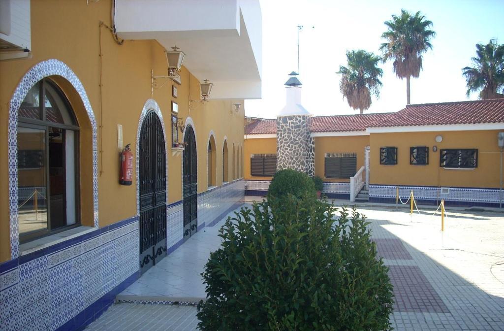 Hostal Don Diego San Juan Del Puerto Eksteriør bilde