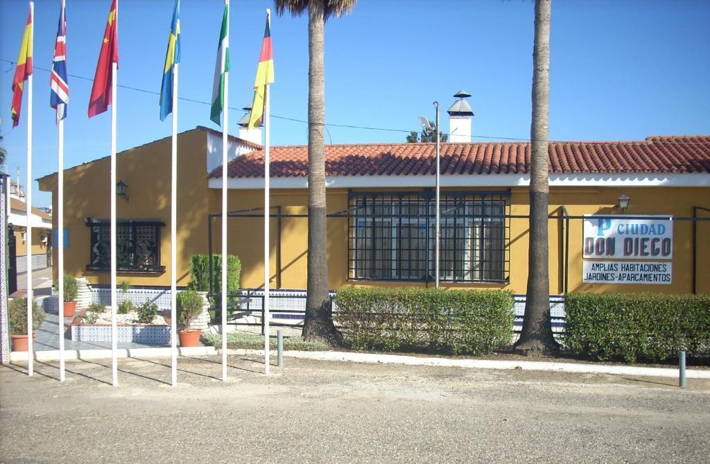 Hostal Don Diego San Juan Del Puerto Eksteriør bilde