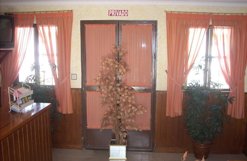 Hostal Don Diego San Juan Del Puerto Eksteriør bilde